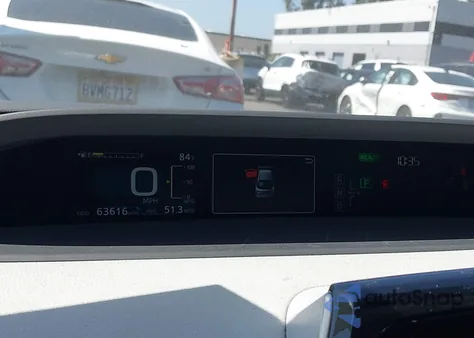 2016 Toyota Prius Two z USA, uszkodzony, nr VIN JTDKBRFUXG3513086